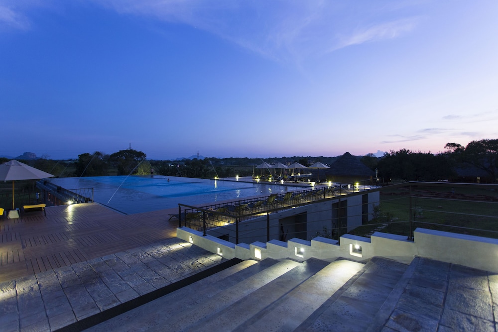 Aliya Resort & Spa