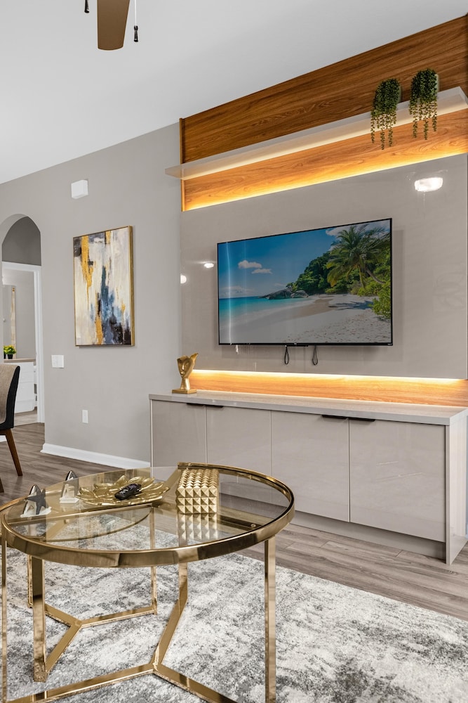 2306 SP - Disney Villa: 2br, Pool, Near Magic!