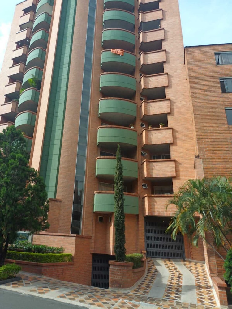 Edificio san thelmo laureles