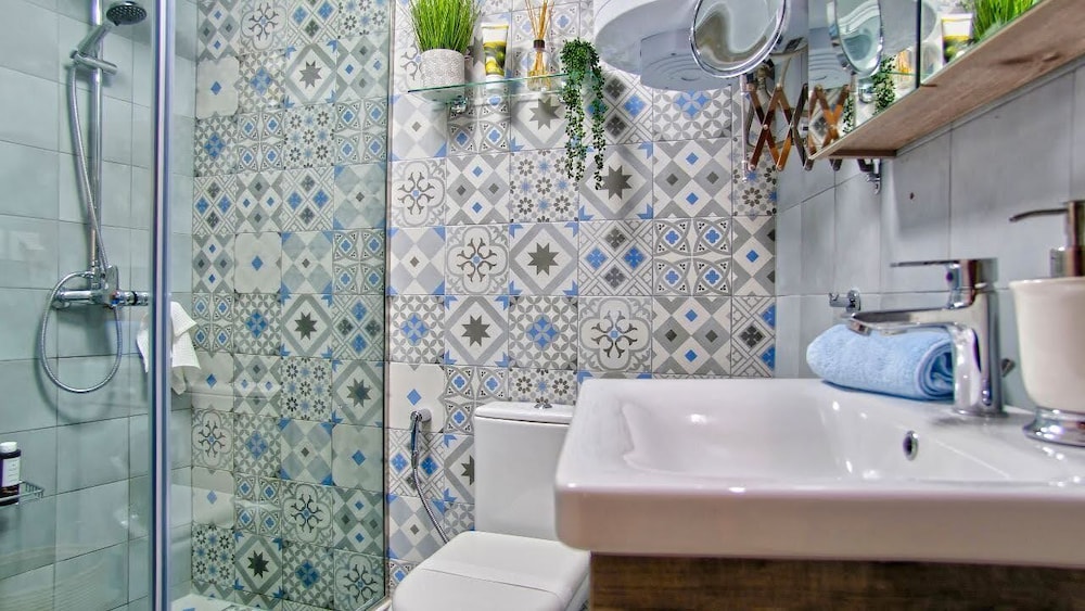 Indigo Apartment by Corfuescapes
