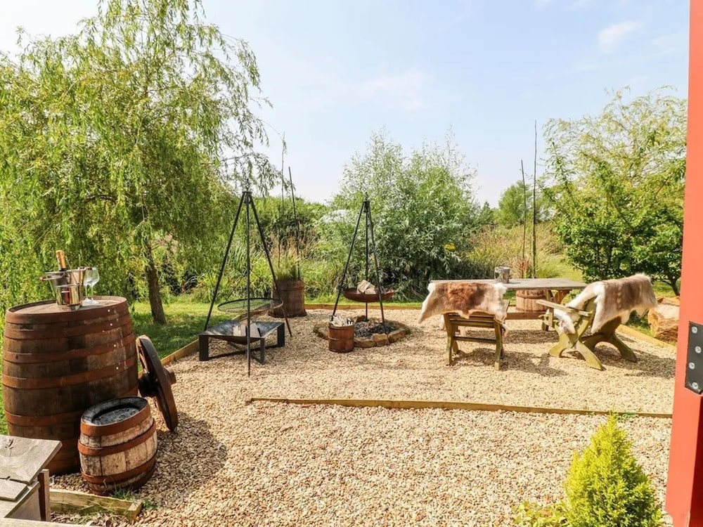 Shepherd's Lodge- Wood Burner- Hottub- Wellnessspa