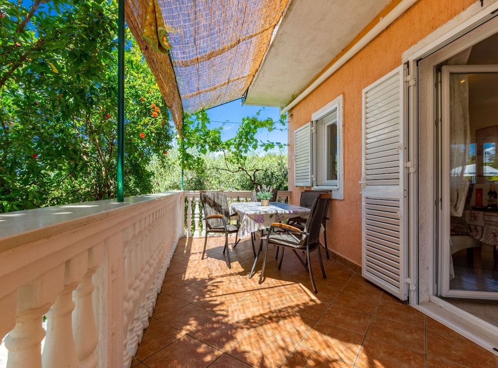 Relaxing Zadar Hideaway With Seasonal Pool & Seaside Charm