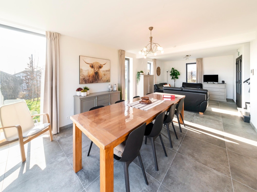 Stylish Home in Petit-thier