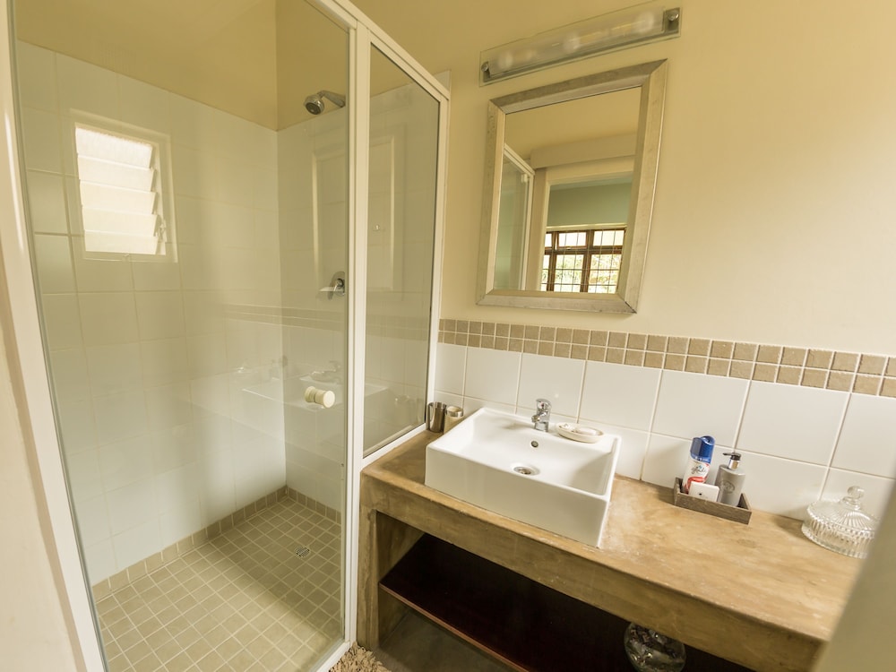 Mackaya Bella Guest House