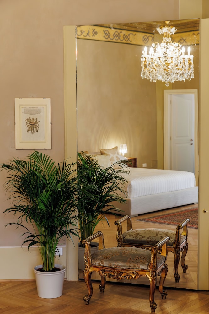 PALAZZO DELLA BIANCA- Royal Experience