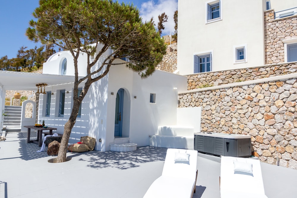 Enastron Suites
