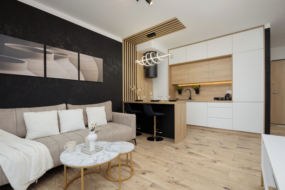 Apartment With Parking by Renters view 2