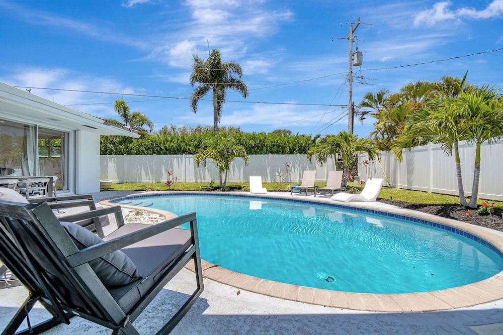 Florence Villa Heated Pool