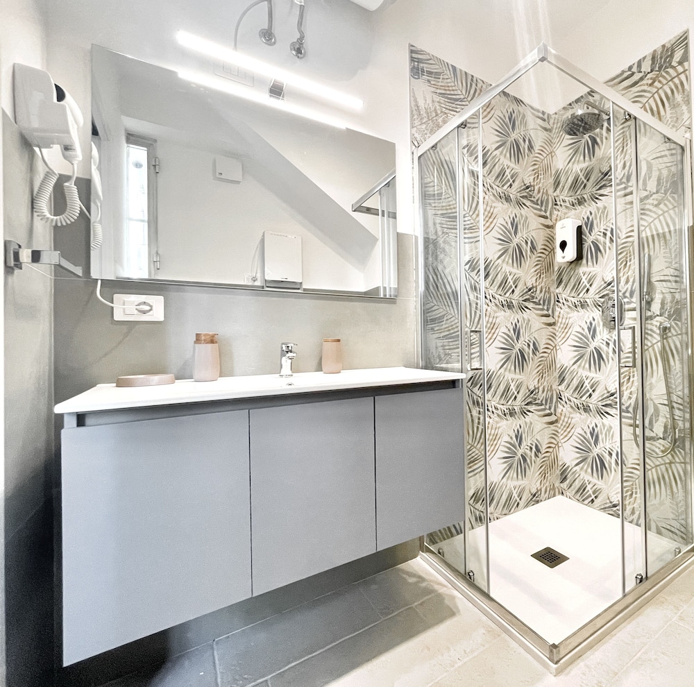Barirooms - Murat Suites