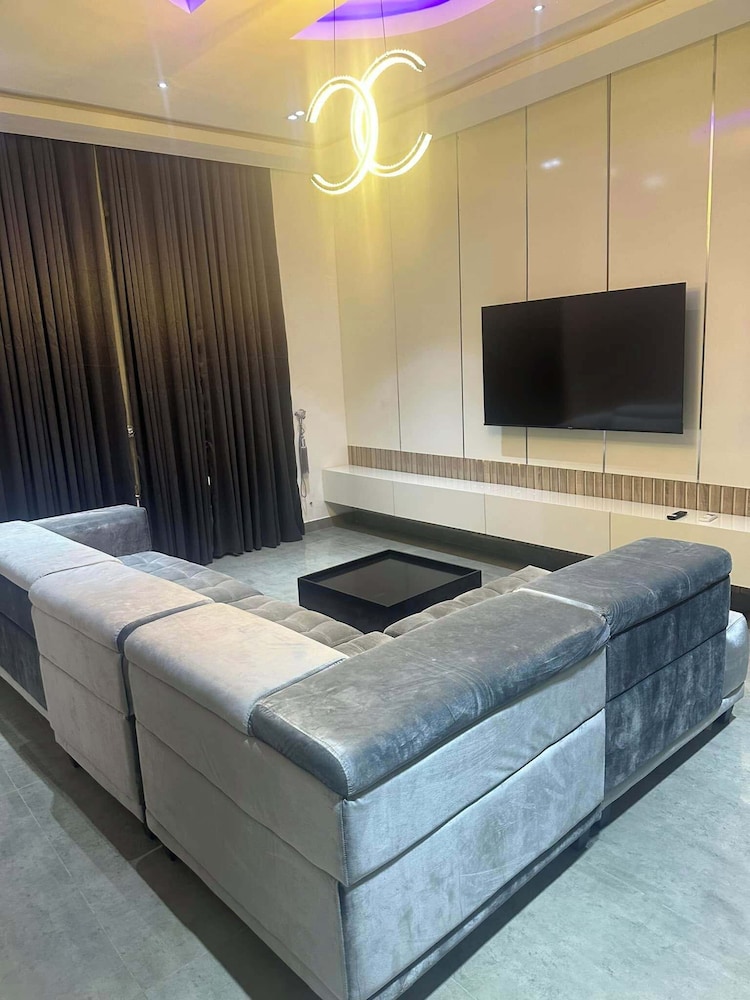 Jayz Shortlet Apartment