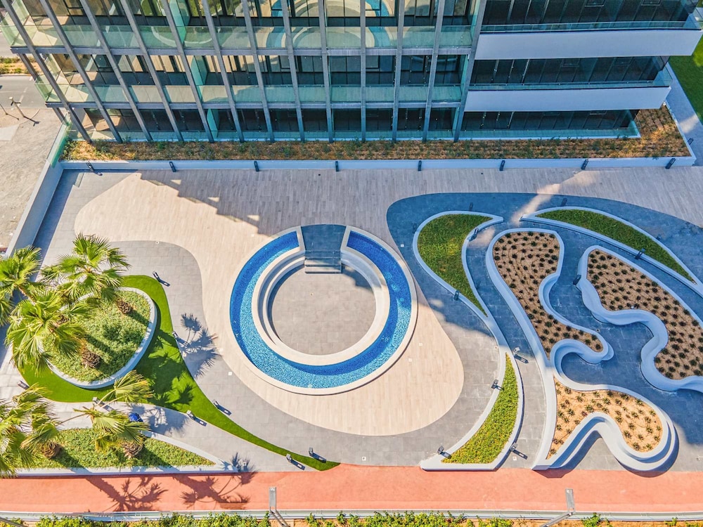 Sophisticated 1 Bedroom Apartment in Bloom Tower B