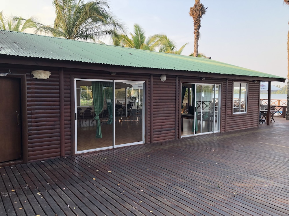 Kwanza Lodge