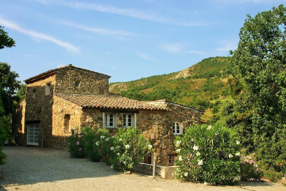 Hameau des Claudins view 5