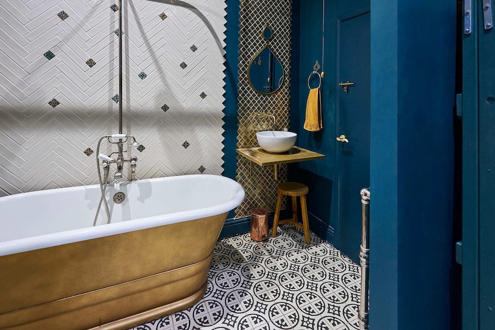 Host Stay Mermaid Hove