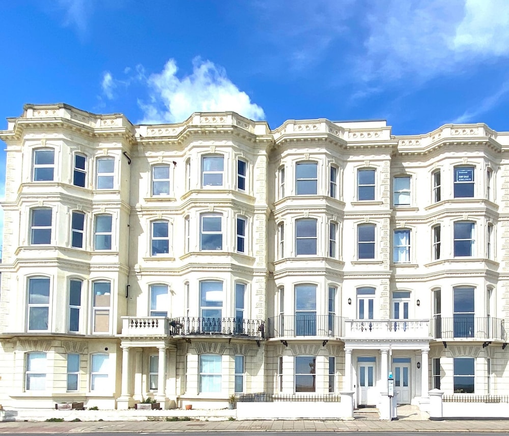 Luxury 2 Bed Apt Seaview By Urban Roost