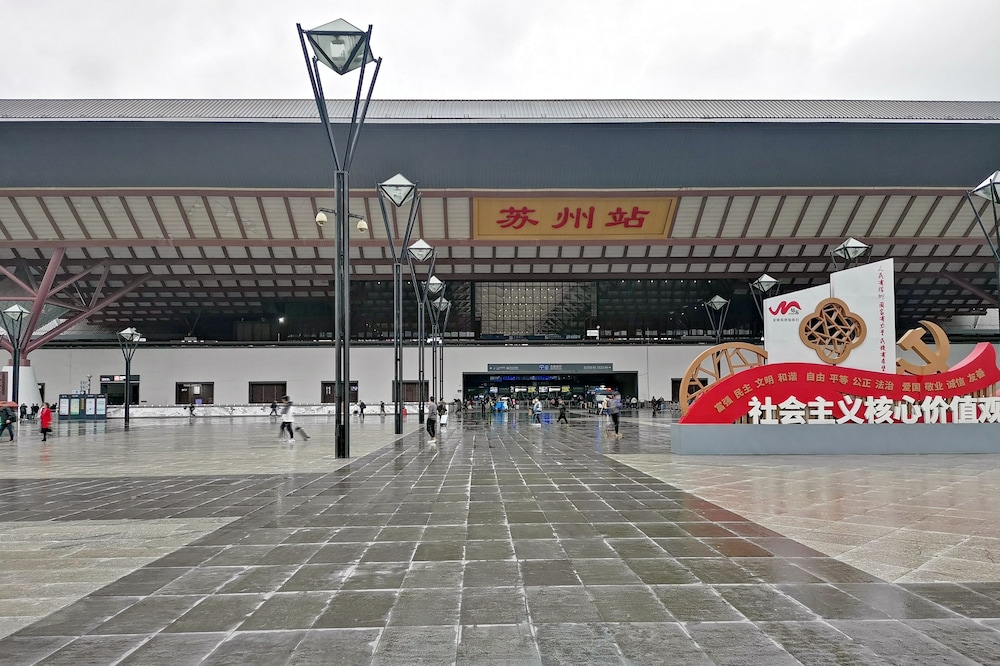 Railway Station Splendid Elegant Apartment