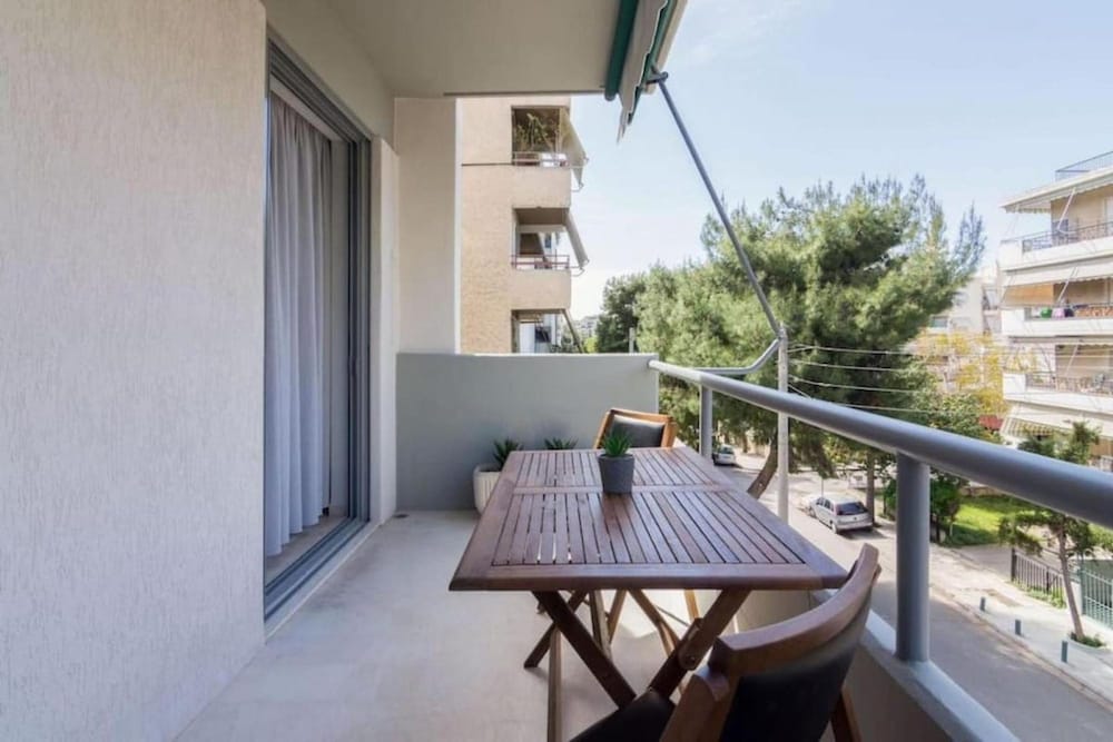 Sweet and Modern Flat at Palaio Faliro