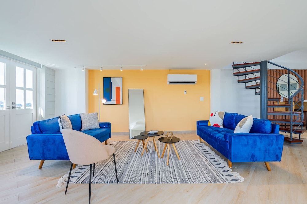 w Homely 2BR With Balcony in Panama