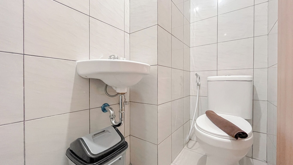 Great Deal Studio (No Kitchen) At Bandaraya - Tallasa City Makassar Apartment