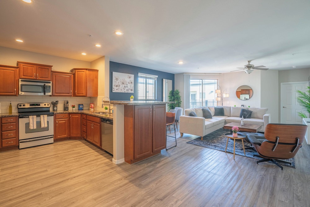 ROVE LIVING/KL - The Fredrick Tempe