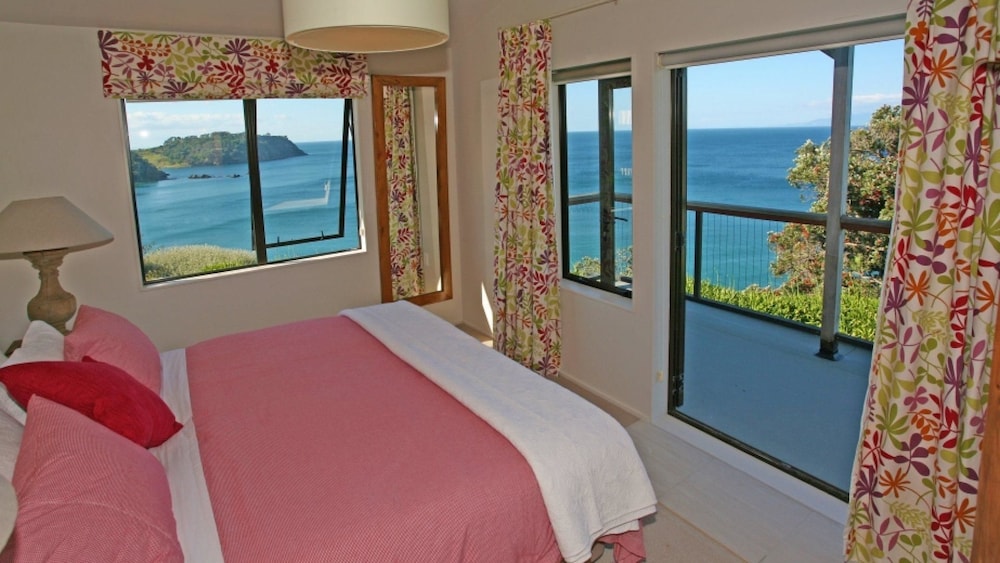 Sea View Waiheke view 2