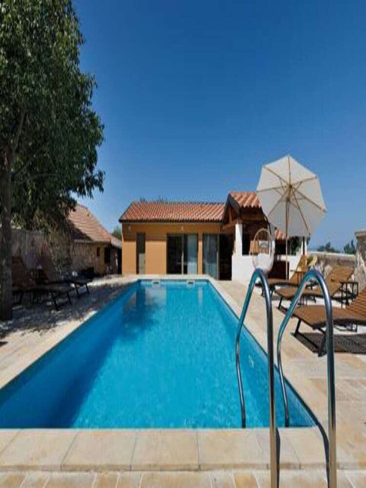 Holiday Home Lišnjak