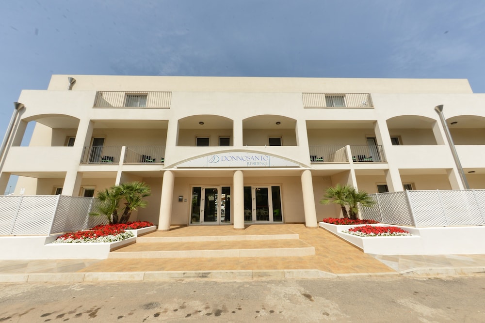 Hotel Donnosanto Hotel - Image 1