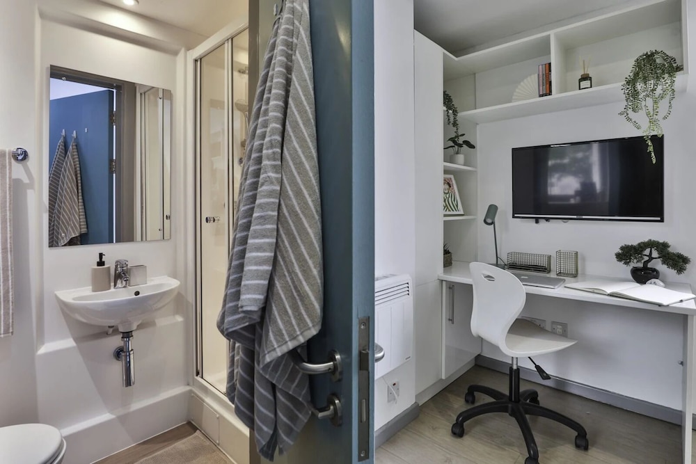 Student Only Picturehouse Apartments