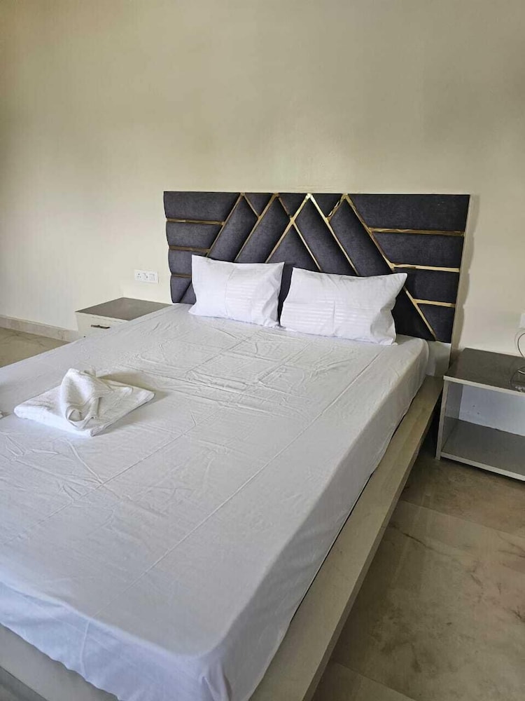 Jowar Hoter & Resort
