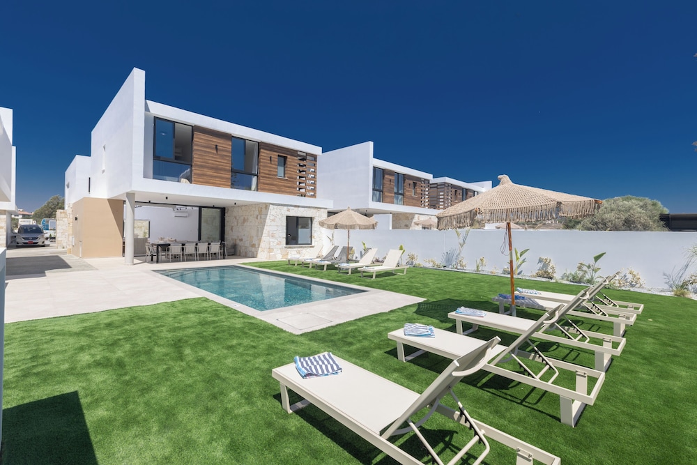 Ayia Napa Orea Villa OR8