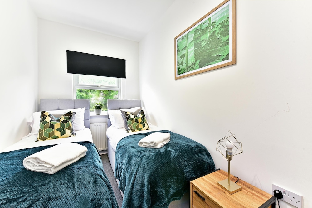 West Ealing SVD Apt. - 2 Bedroom 2 Bath