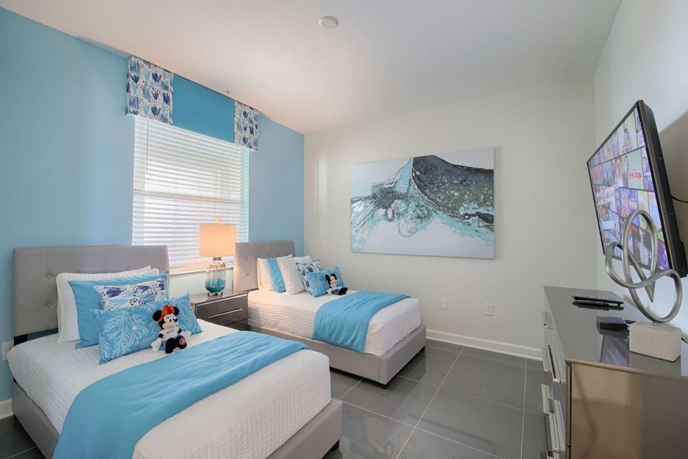 4721 Storey Lake - Image 4