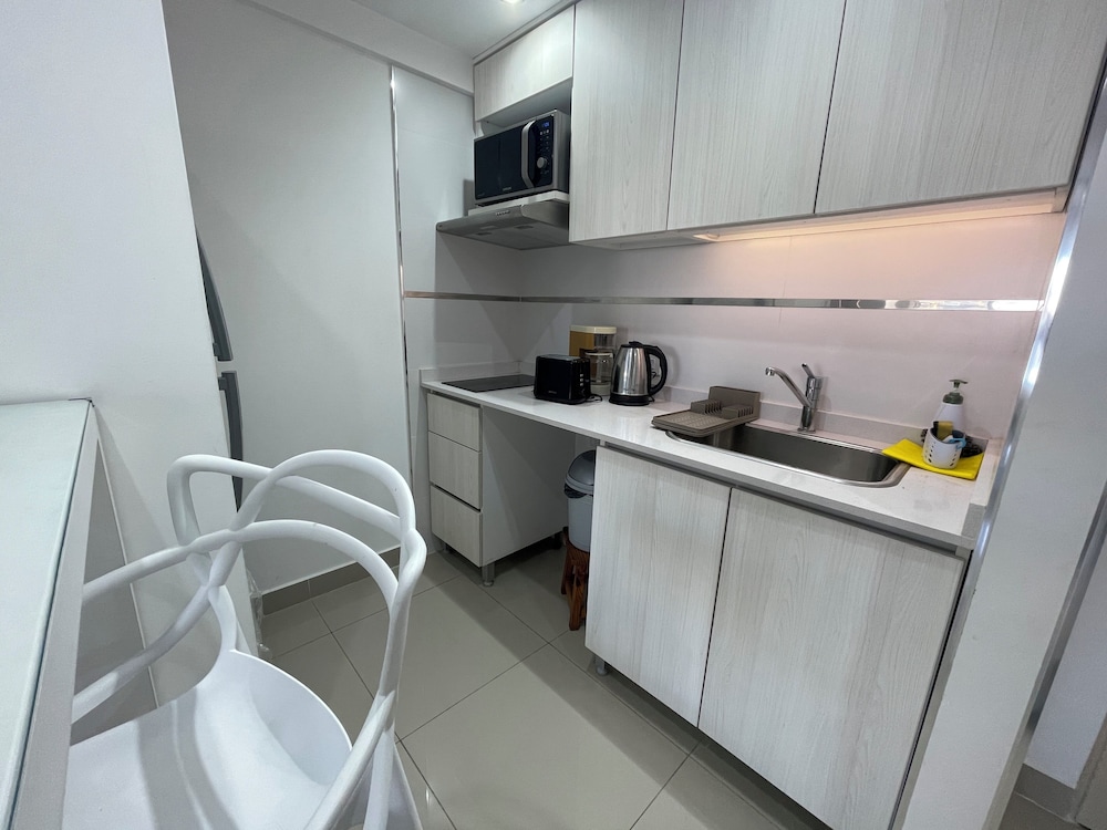 Ayres Suites Moreno