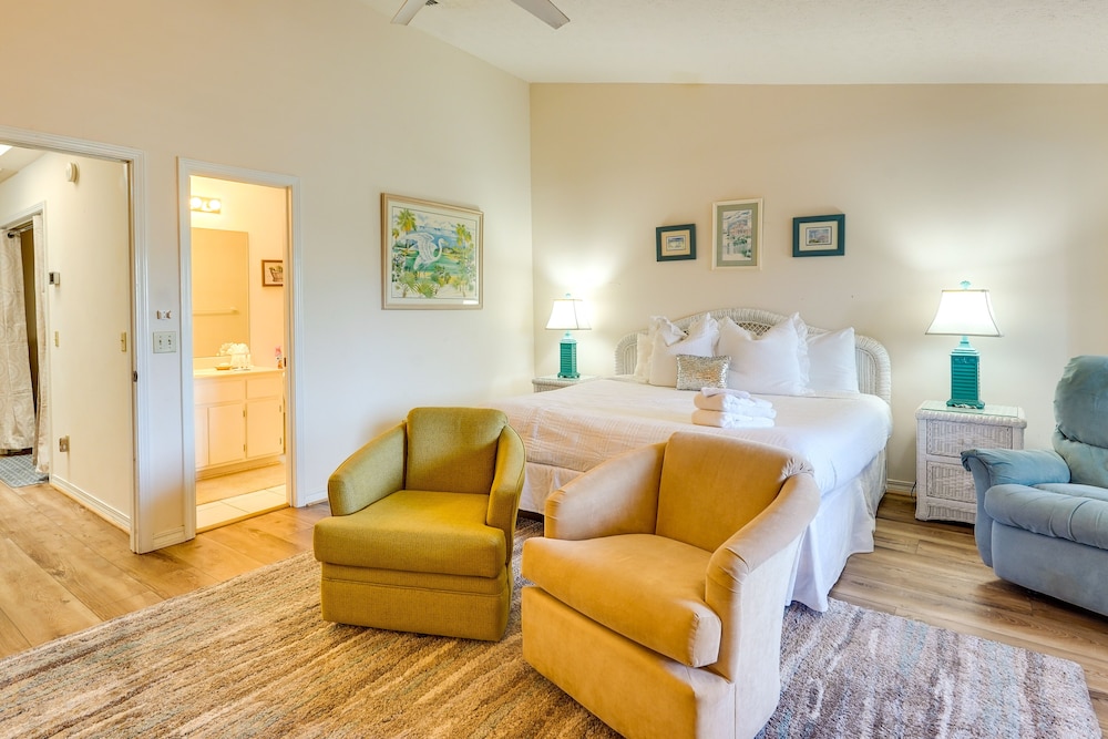 PCB Townhome w/ Resort Amenities - Walk to Ocean!