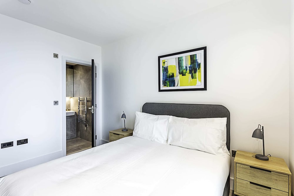 Icon Tower Flat IV