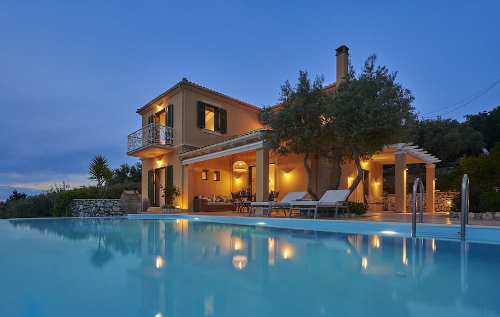 Art Blue Villas