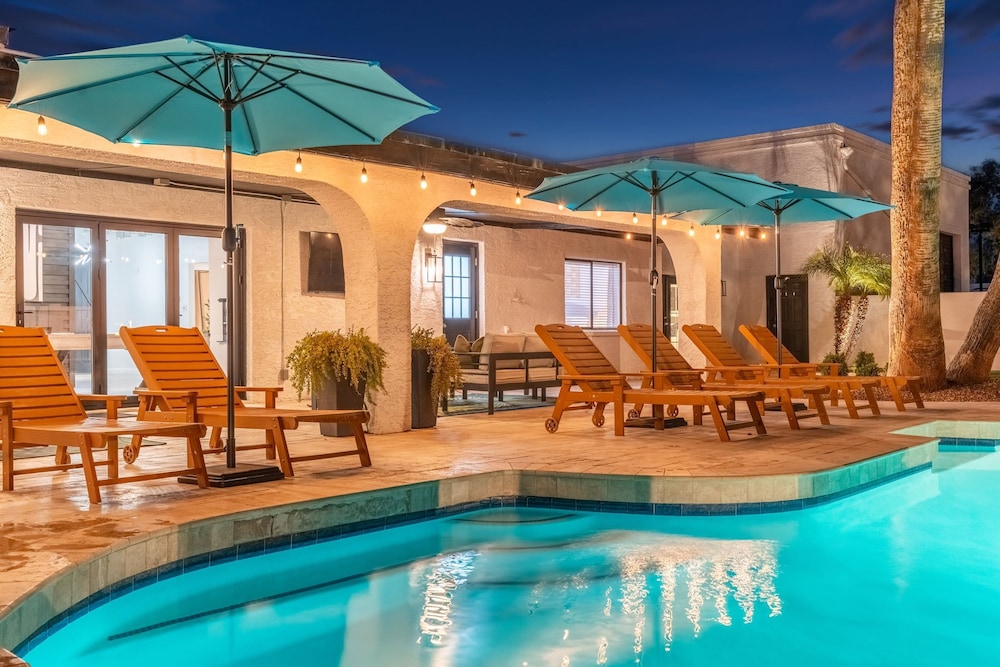 Scottsdale Palms Pickle-putt-swim-bocce Bbq-gym