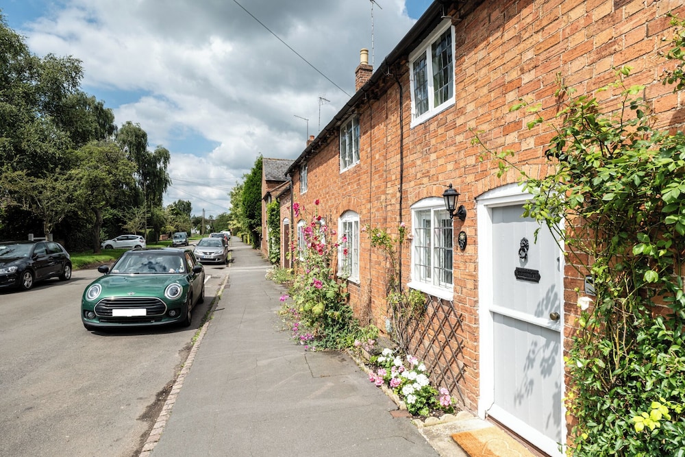 Two Cottages near Stratford-upon-Avon