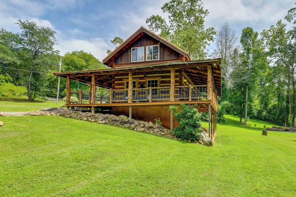 Stunning Creekside Cosby Cabin w/ Deck + Fire Pit!