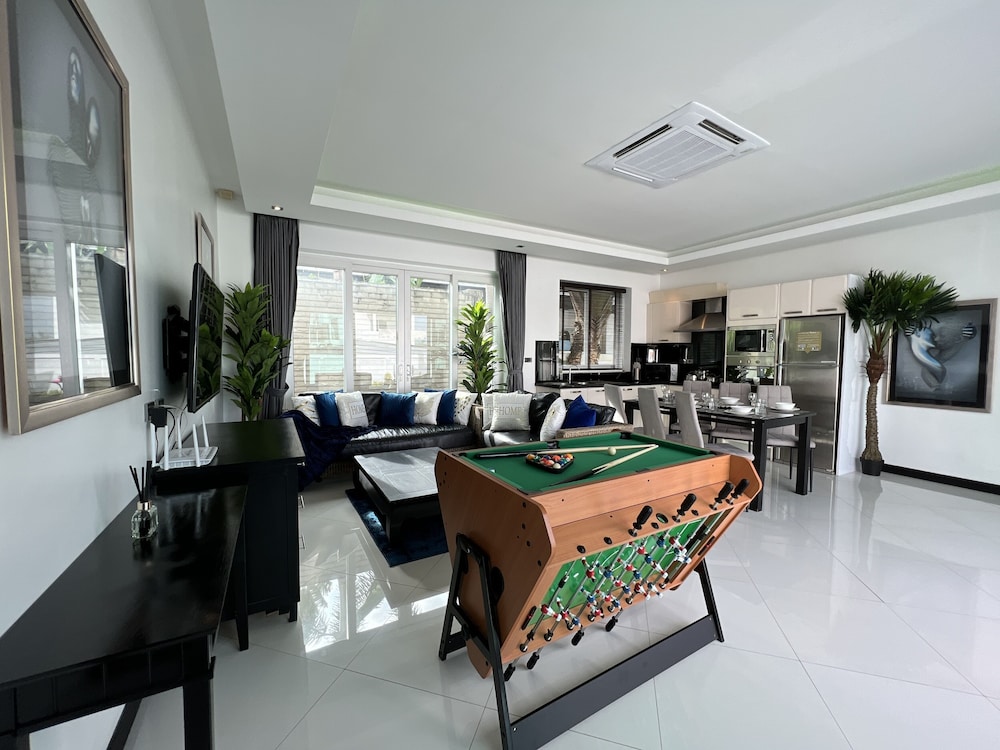 Hollywood Pool Villa Jomtien Pattaya