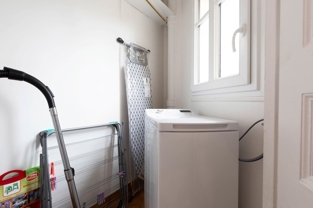 Zola Riverview Great 2 Bedroom in Paris
