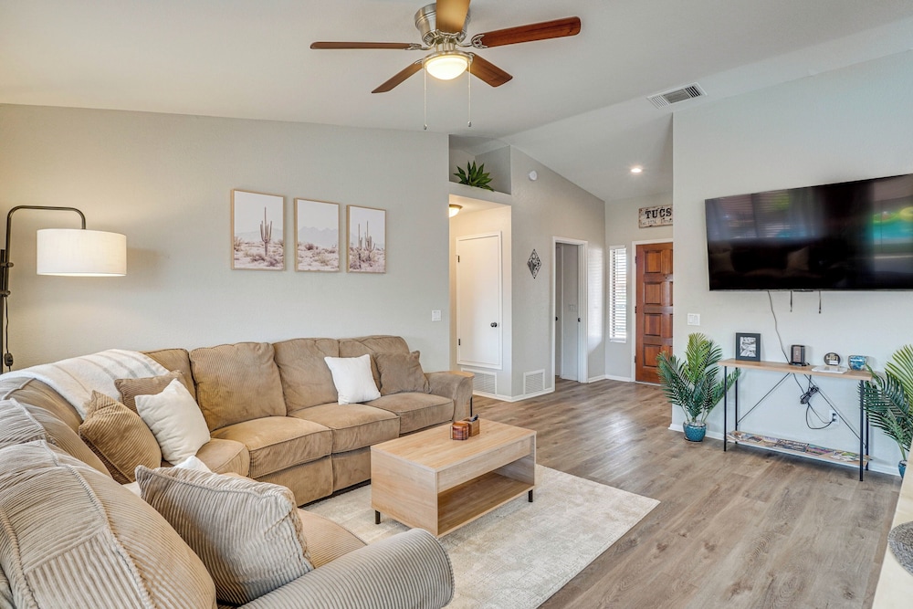 6 Mi to Dtwn: Tucson Gem w/ Outdoor Oasis!