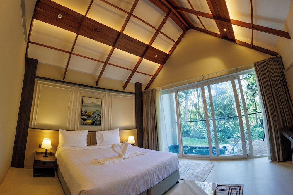 CherryLoft Luxury Resort