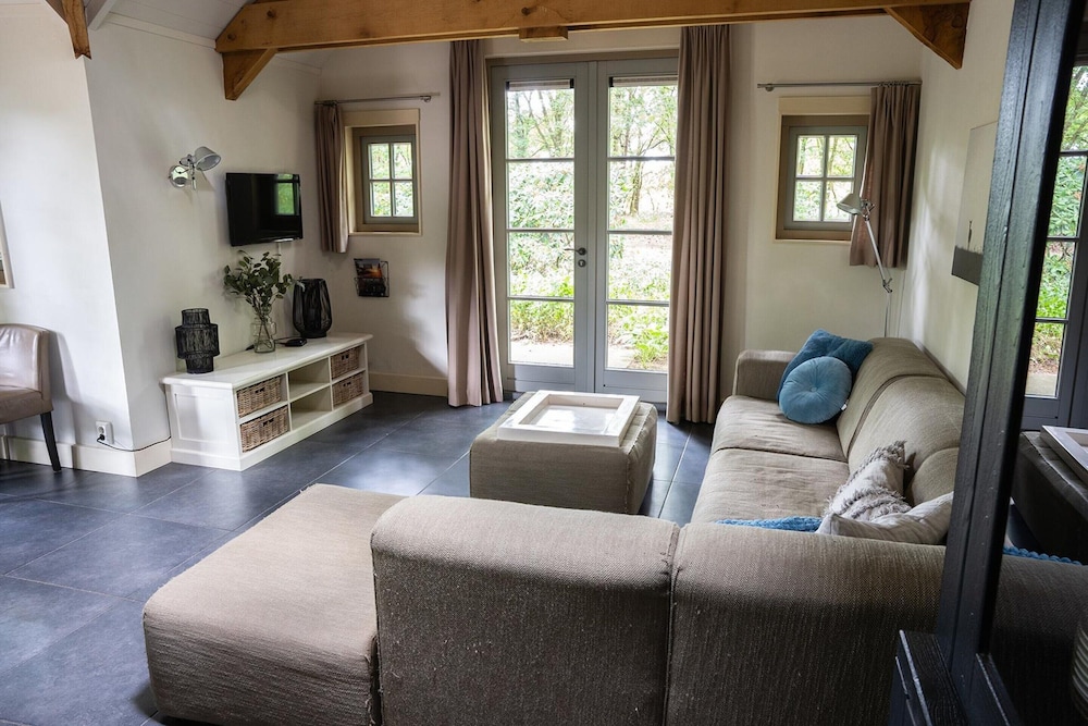 Farmhouse in Veluwe With Sauna and Nature Views
