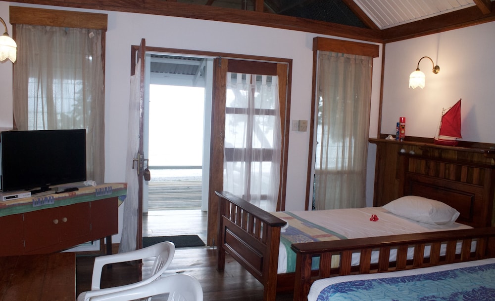 Driftwood Resort