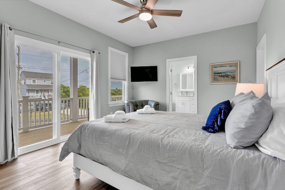 Walk to Beach Pool Ocean View Parking Bunk Beds