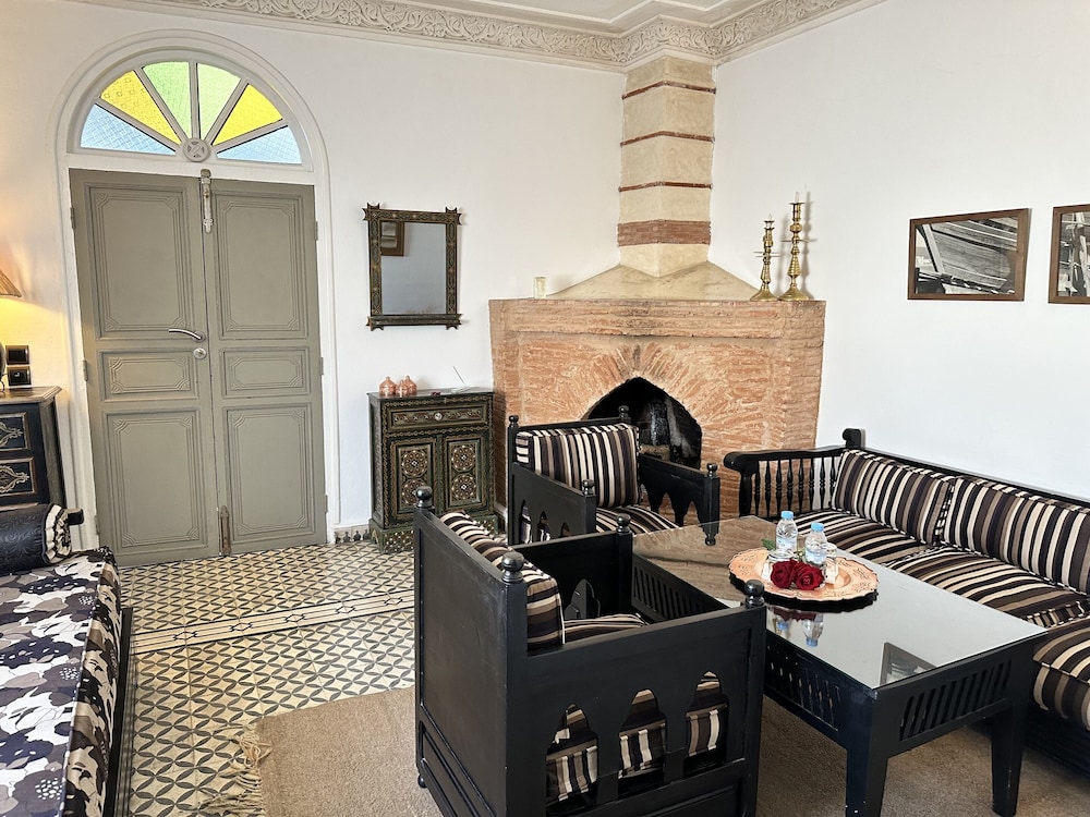 RIAD MALAÏKA
