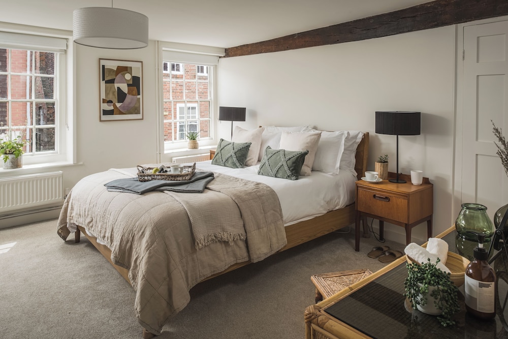 Lovely 3-bed House in West Malling, Kent view 2