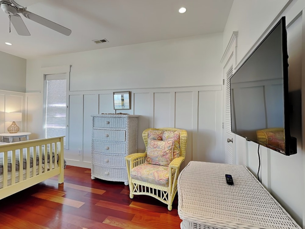 Windansea by Topsail Realty