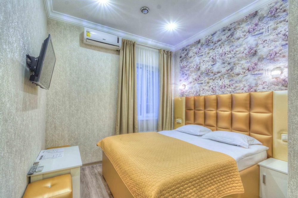 Kapriz Hotel